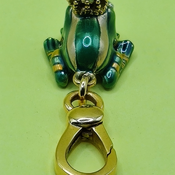 Juicy Couture Frog Royalty Charm πΈπ - Picture 5 of 14